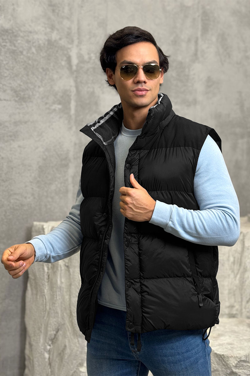 Burberry Чёрная куртка со съёмными рукавами London England logo-patch