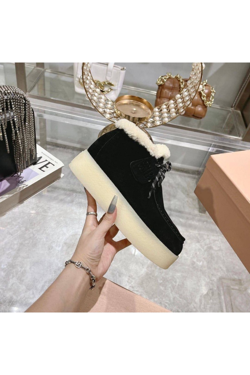 MIU MIU Женские замшевые лоферы с мехом premium