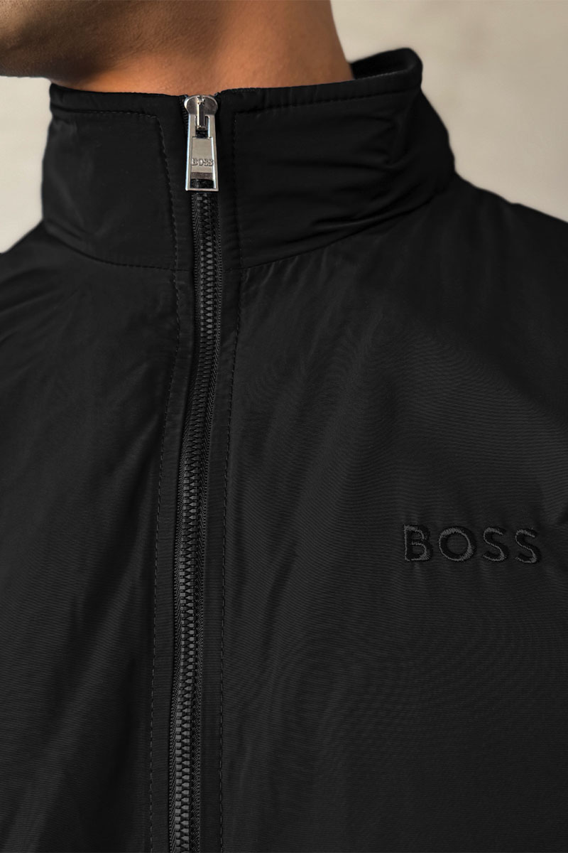 Hugо Воss Мужская чёрная ветровка logo-patch