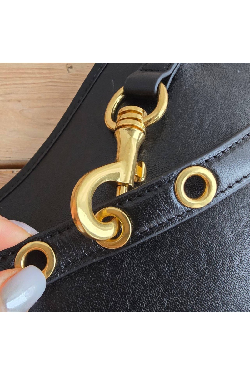 MIU MIU Кожаная сумка 32x18 см
