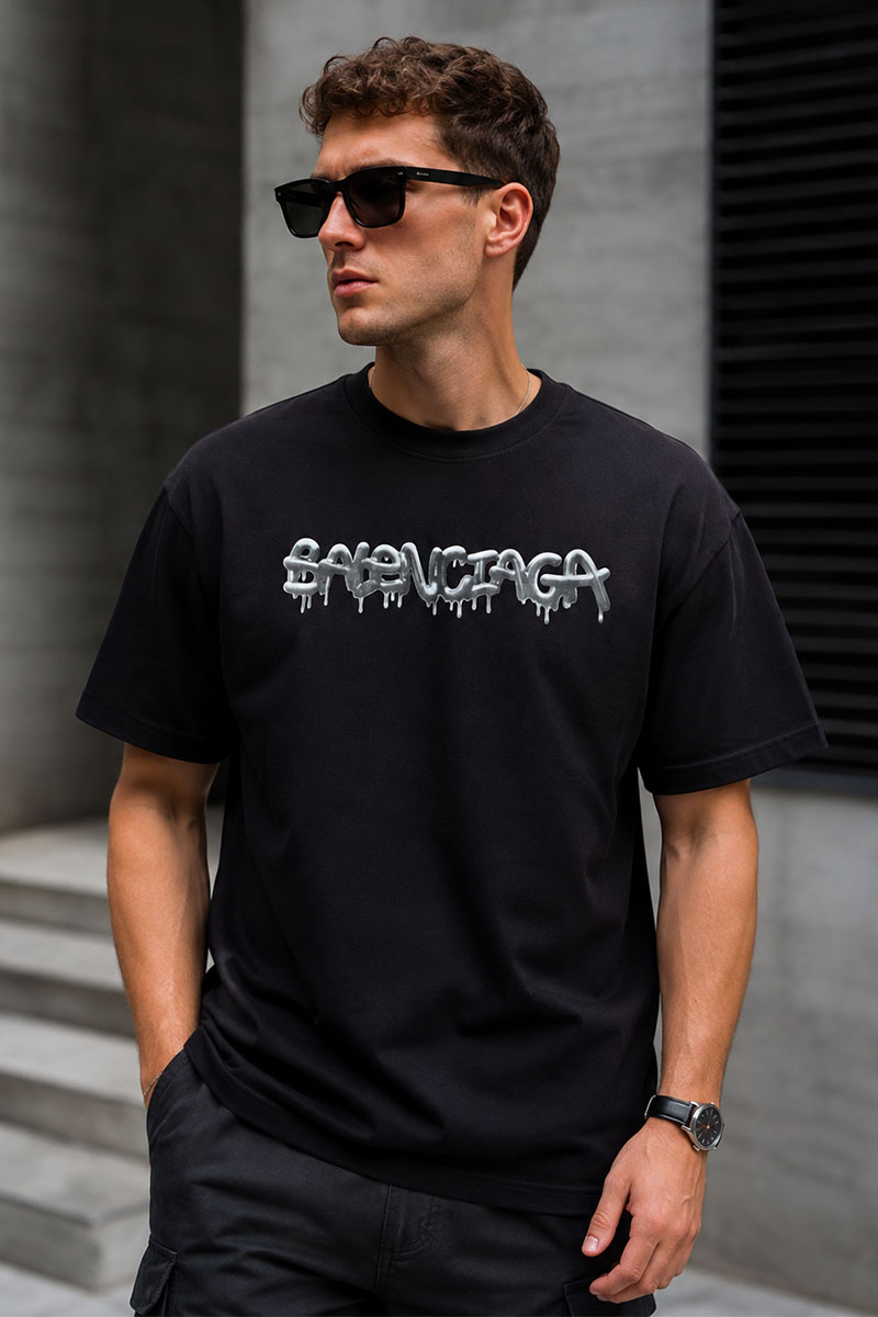 Balenciaga Чёрная оверсайз футболка graffiti-logo