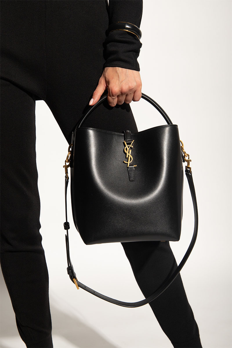 Yves Saint Laurent Кожаная сумка Le 37 bucket bag 20x25 см