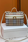 Кожаная сумка Check Vanity premium 19.5x15x8 см