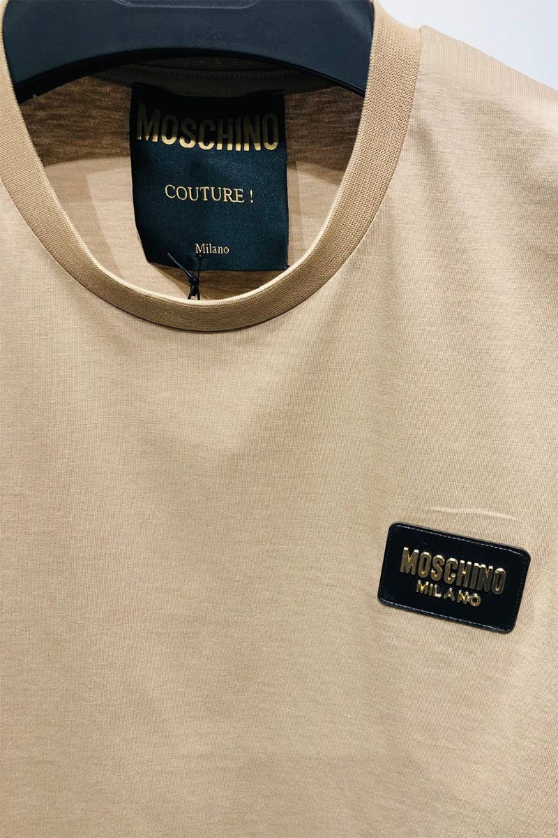 Moschino Мужская бежевая футболка logo-patch