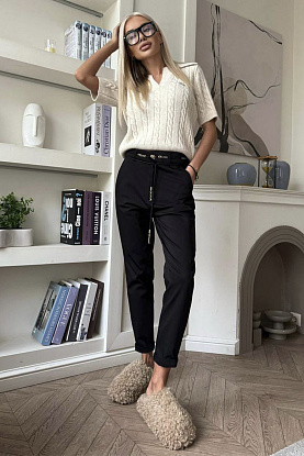 Женские брюки чёрного цвета 