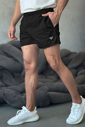 Мужские чёрные шорты logo-plaque