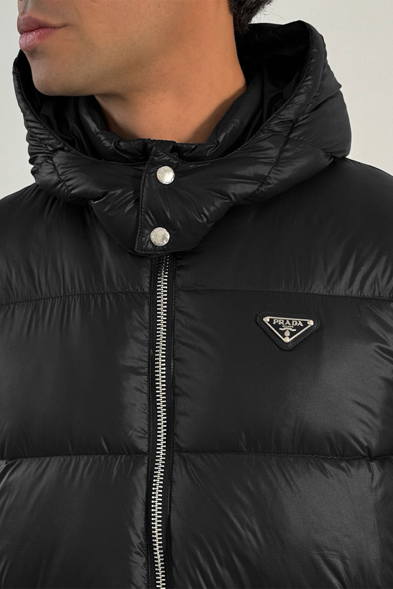 Prada Мужской пуховик logo-plaque - Black 