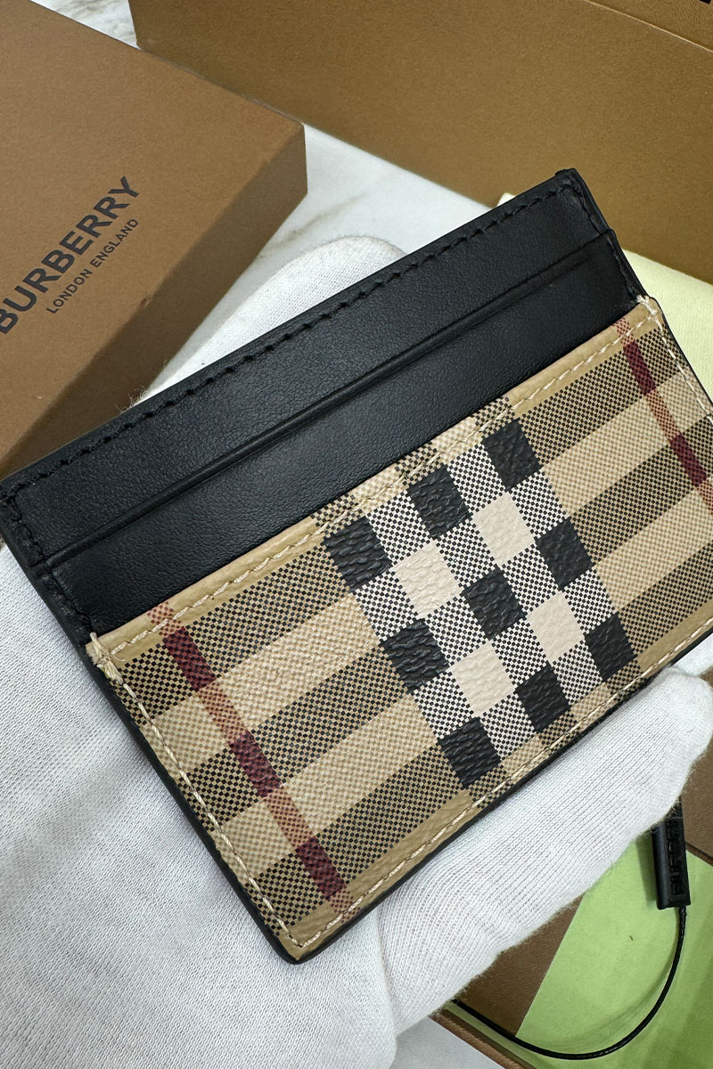 Burberry Кожаный кардхолдер Premium 10x7 см