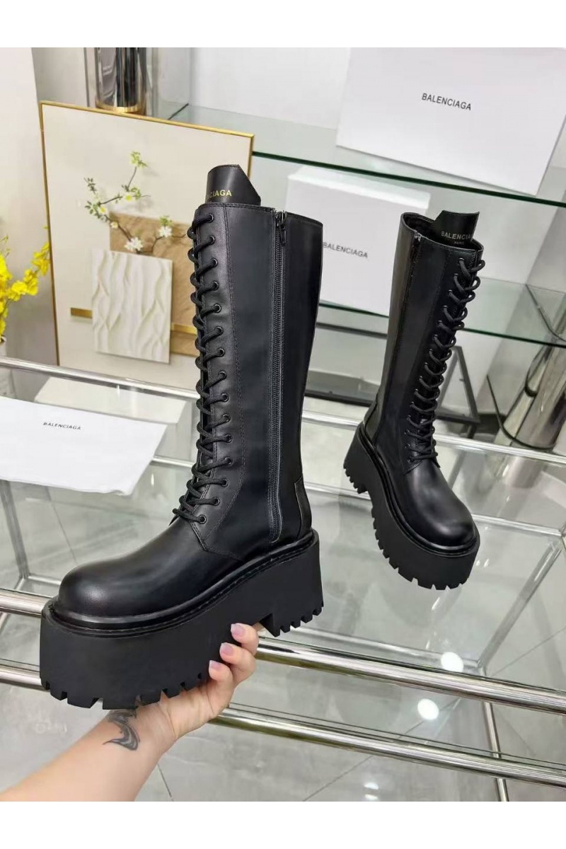 Balenciaga Женские кожаные сапоги на шнуровке чёрного цвета