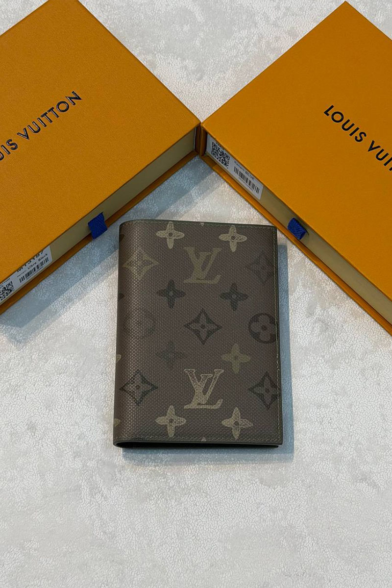 Lоuis Vuittоn Кожаная обложка для паспорта Monogram Surplus premium 14x10x2.5 см