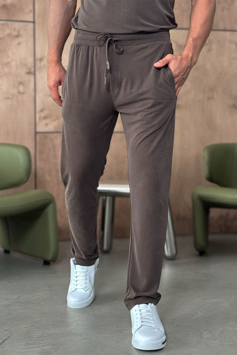 Brioni Мужской костюм коричневого цвета 
