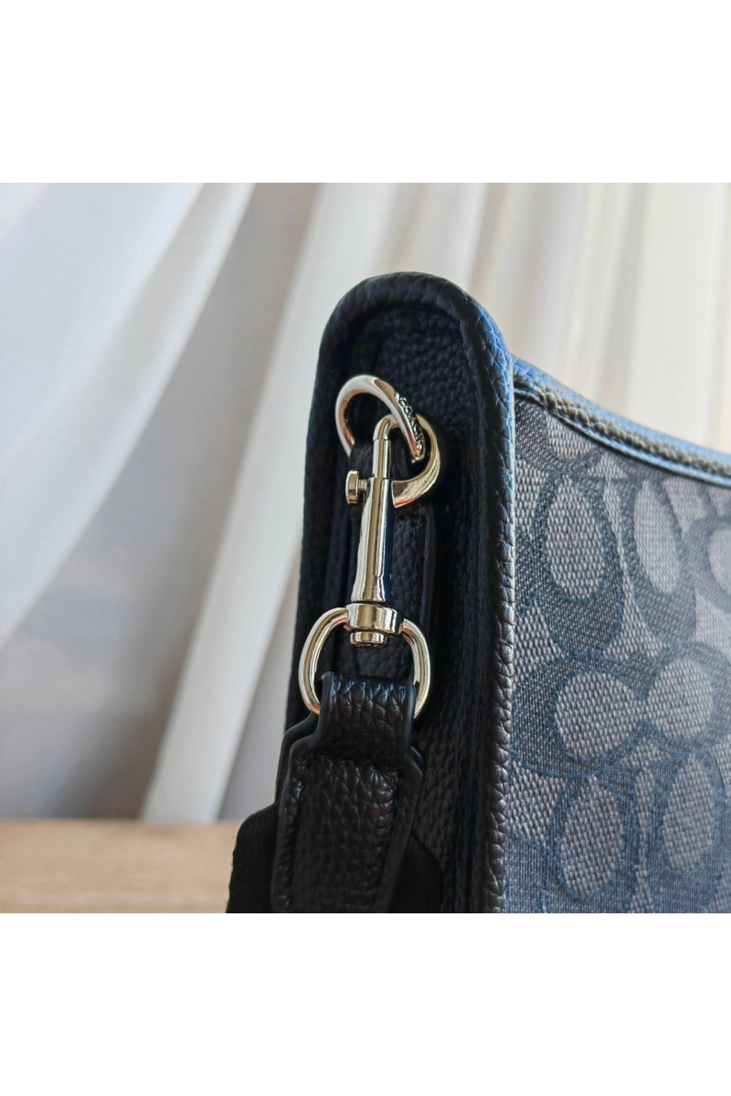 Coach Женская сумка Dempsey File Bagwith Stripe And Coach Patch 25x25 см (3 расцветки)