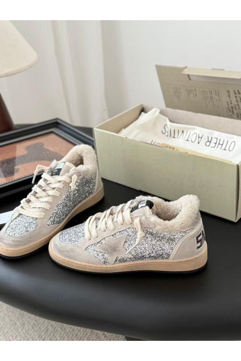 Designer Clothing Женские кроссовки с мехом Golden Goose