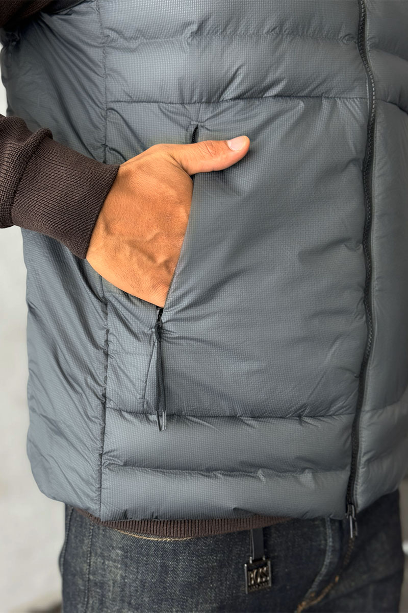 Stone Island Мужской жилет серого цвета compass badge