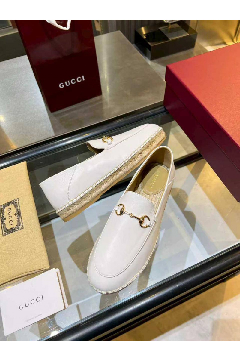Gucci Женские кожаные лоферы GG Horsebit premium