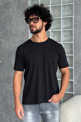 Мужская чёрная футболка 