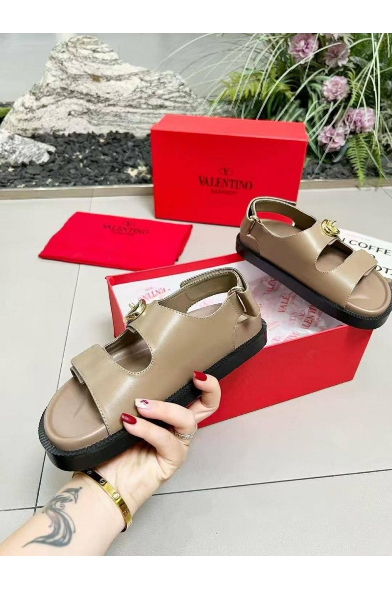 Valentino Женские кожаные сандалии Rockstud