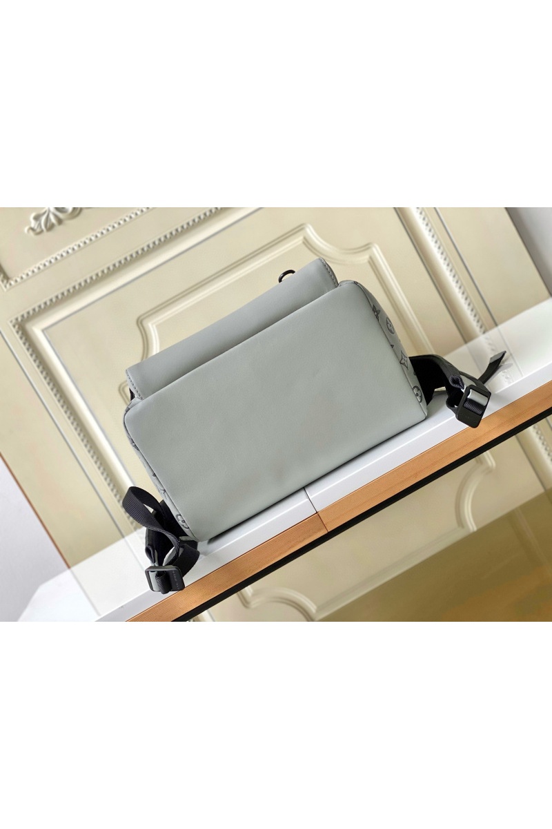 Lоuis Vuittоn Кожаный рюкзак Racer Shadow Premium 33x41x18 см