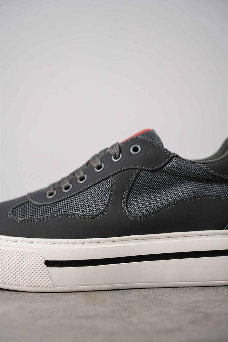 Prada Комбинированные кроссовки logo-stripe - Grey