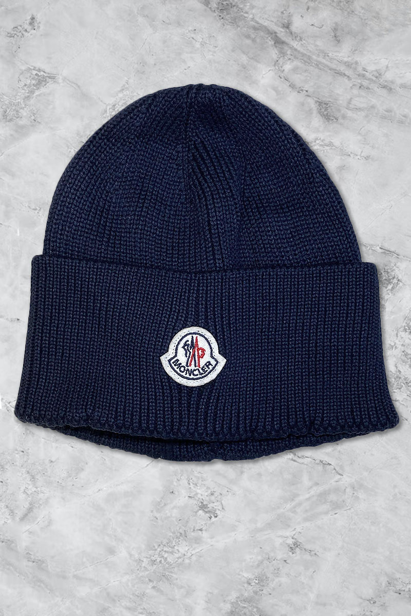 Moncler Мужская шапка тёмно-синего цвета logo-patch