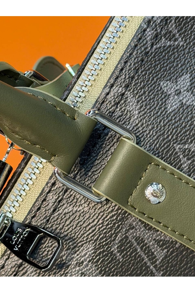 Lоuis Vuittоn Кожаная дорожная сумка Keepall Bandouliere premium 50x28x22 см