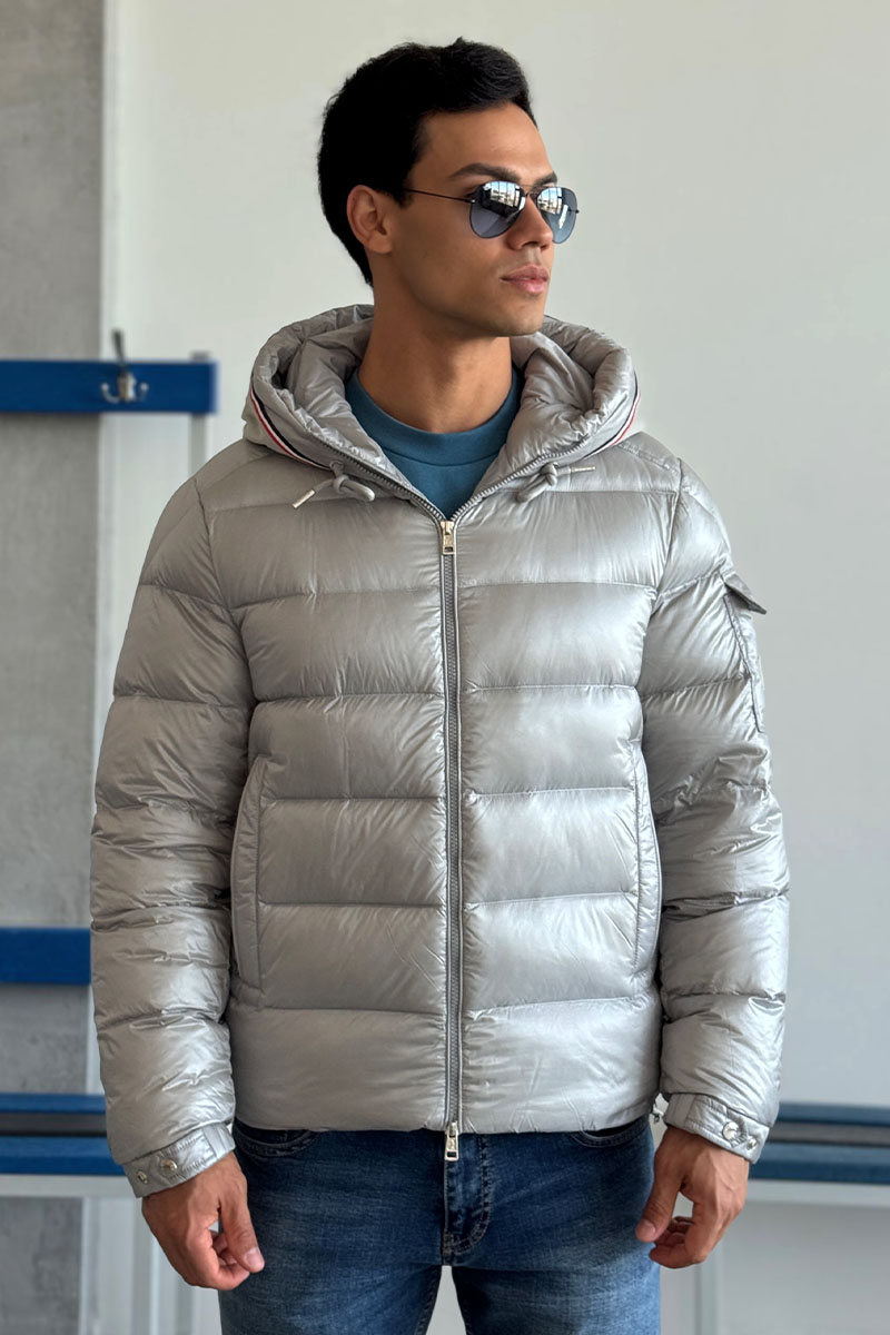 Moncler Мужской серый пуховик Pavin
