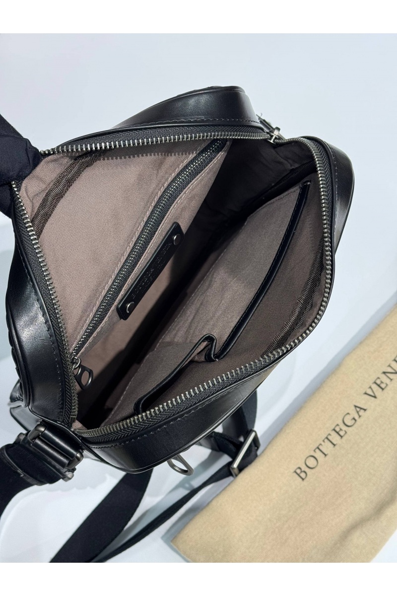 Bottega Veneta Кожаная сумка Intreccio premium 27x24x7 см