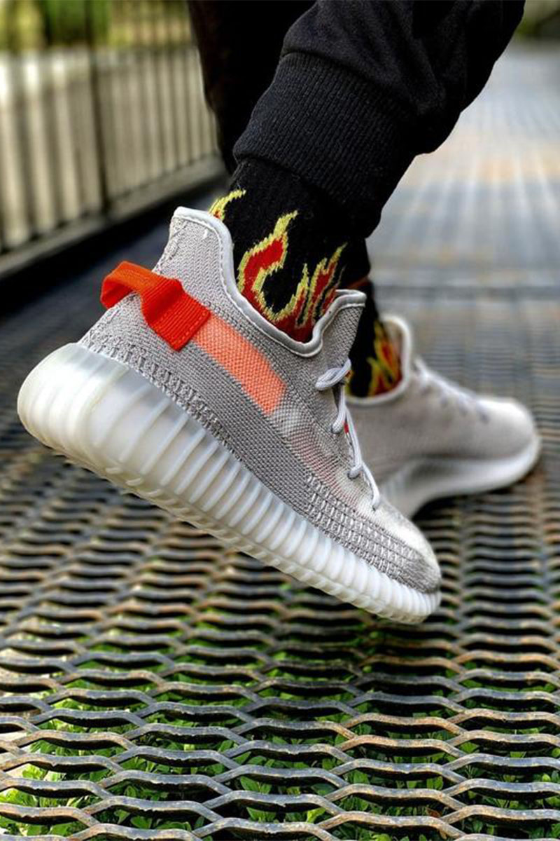 Adidas Кроссовки Yeezy Boost 350 V2 “Tail Light” 