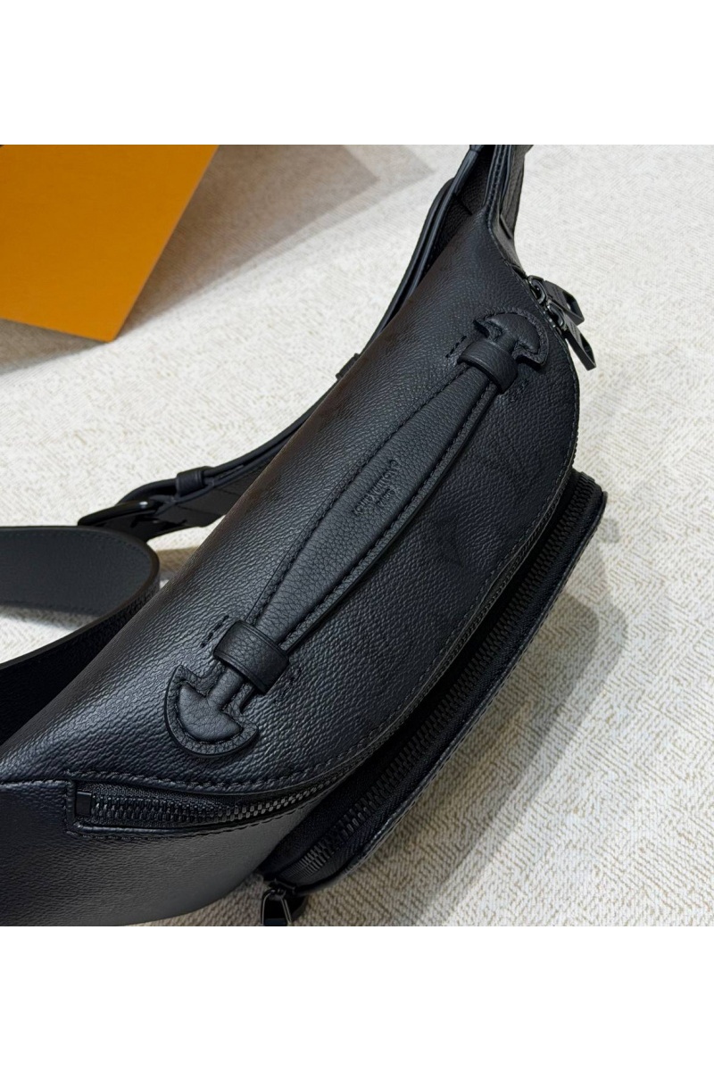 Lоuis Vuittоn Кожаная сумка Rush Bumbag premium 30x15x8 см