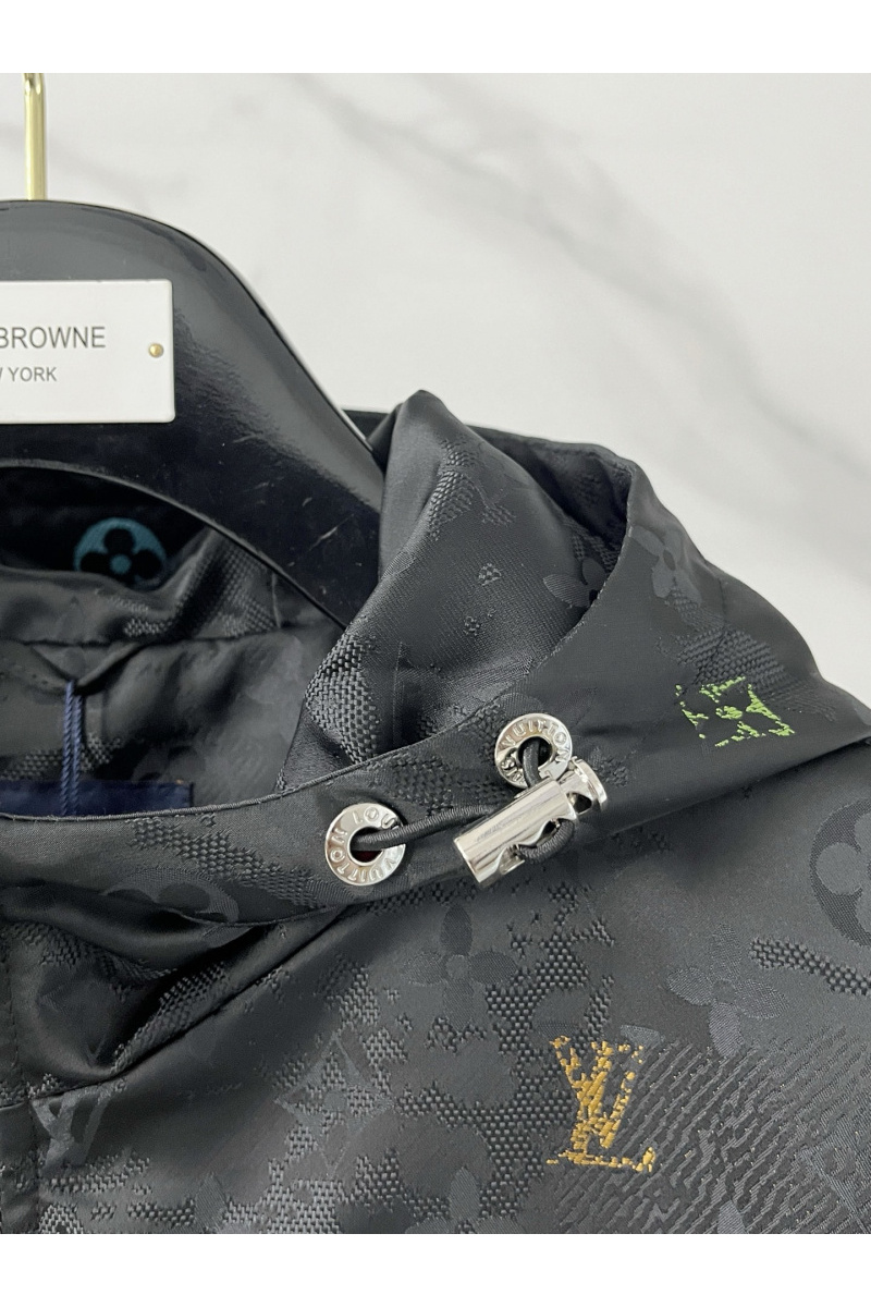 Lоuis Vuittоn Ветровка чёрного цвета Monogram