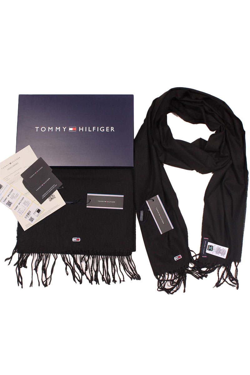 Tommy Hilfiger Чёрный шарф logo-embroidered 185х35 см
