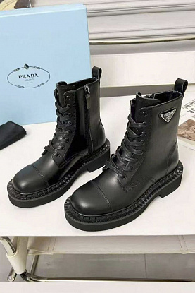 Женские кожаные ботинки 