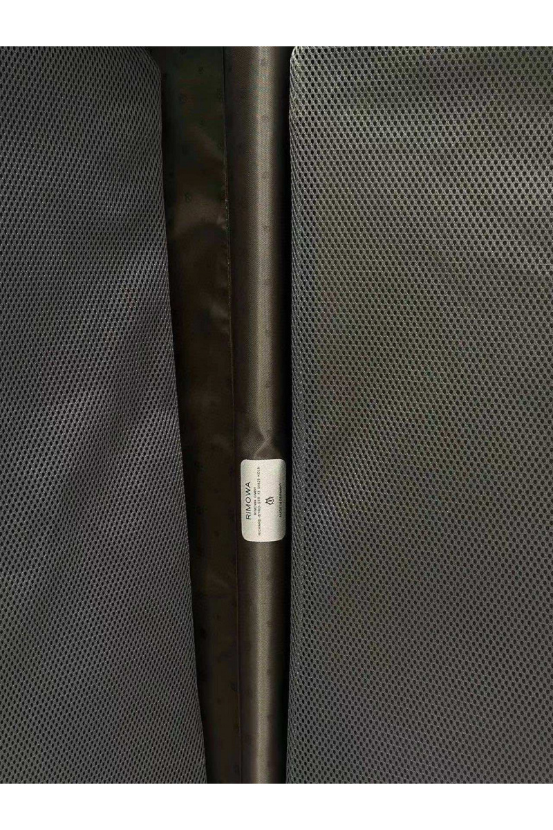 Rimowa Чемодан Aluminum M Premium 66x43x27 см
