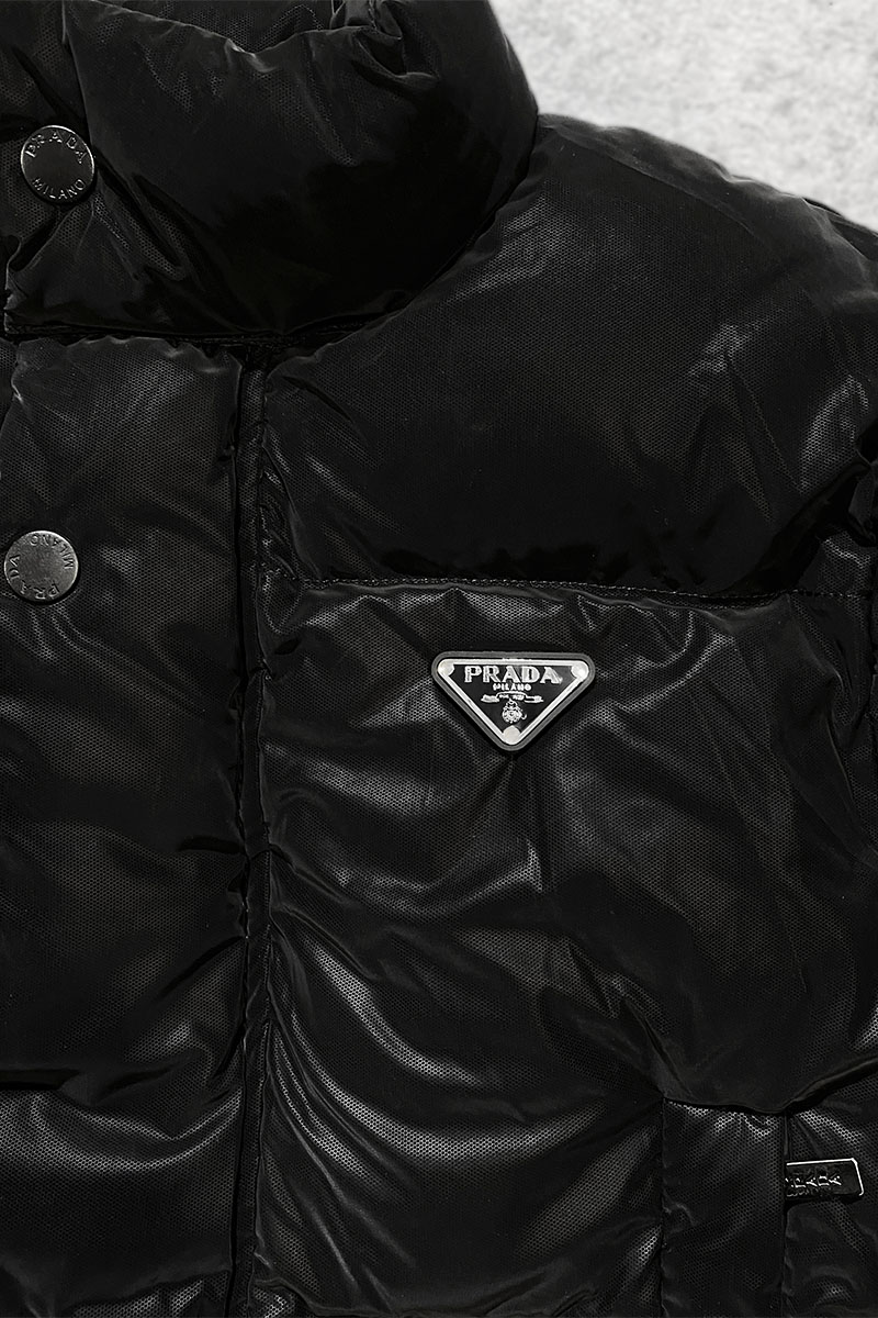 Prada Женская чёрная куртка Milano logo-plaque