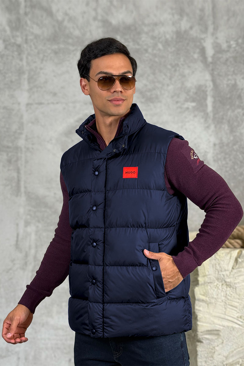 Hugо Воss Мужской жилет тёмно-синего цвета 