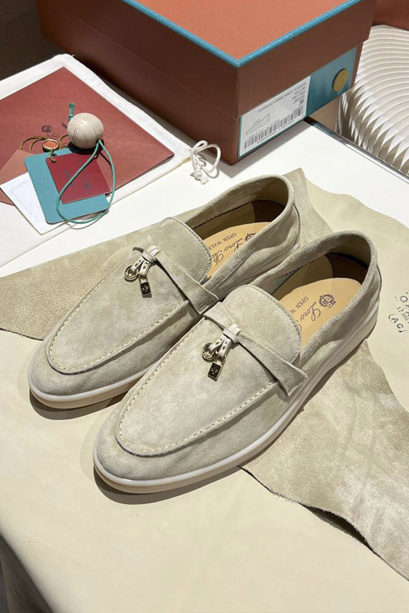 Loro Piana Женские замшевые лоферы Summer Charms Walk premium