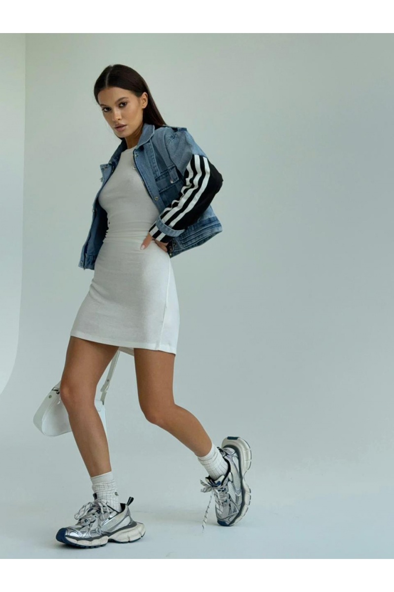 Balenciaga Женская джинсовая куртка синего цвета 