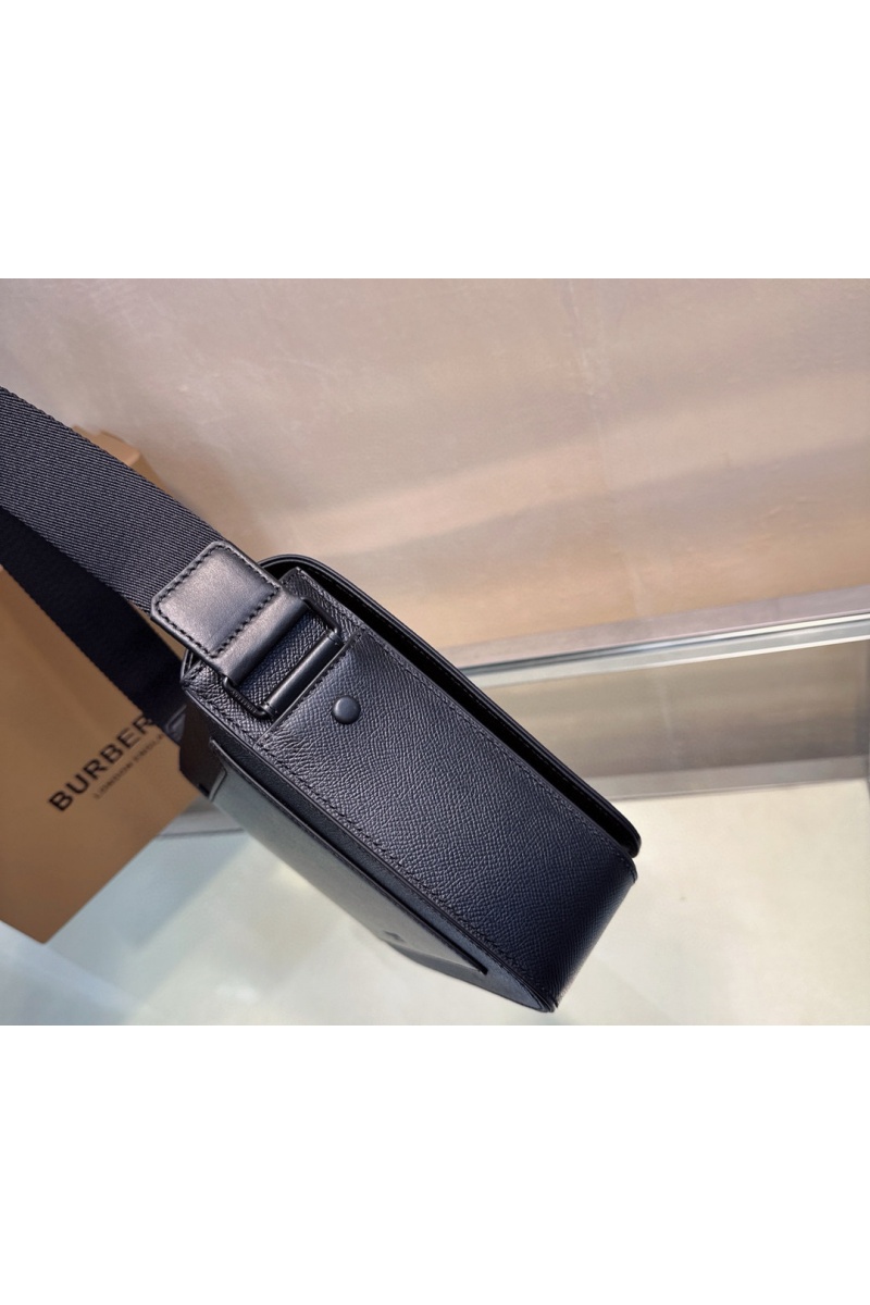 Burberry Кожаная сумка Alfred Premium 25.5x21.5x6.5 см