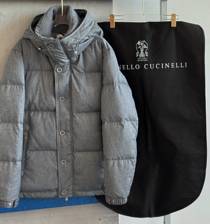 Designer Мужской пуховик серого цвета 