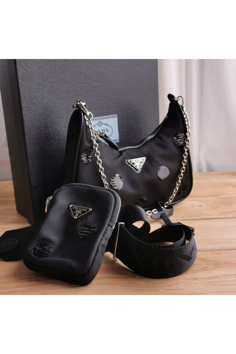 Prada Нейлоновая сумка 22x17 см