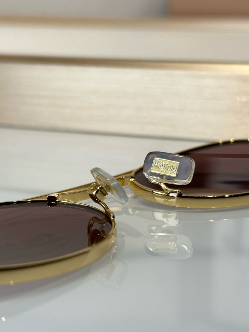 MIU MIU Женские солнцезащитные очки Oval