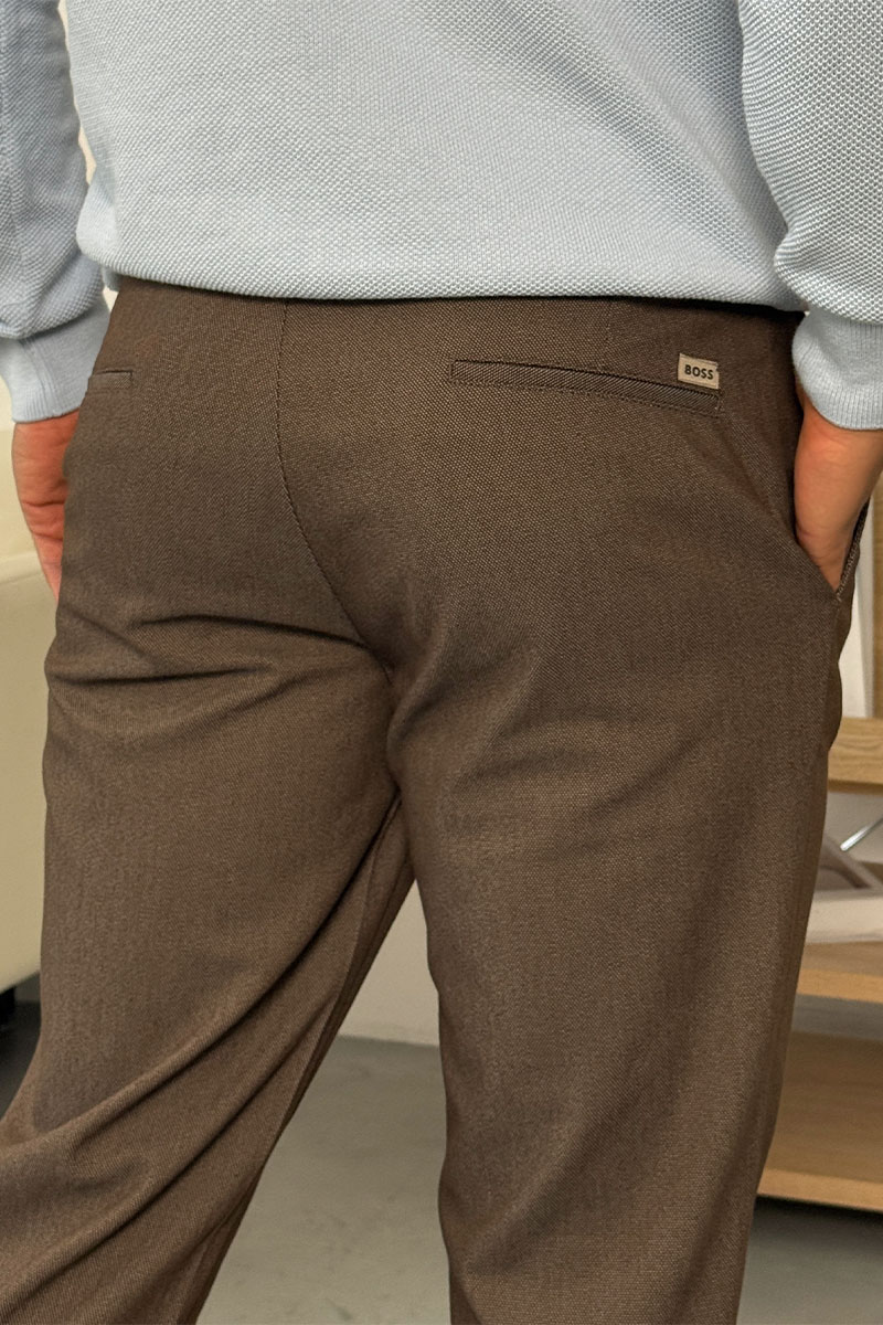 Hugо Воss Мужские брюки бежевого цвета