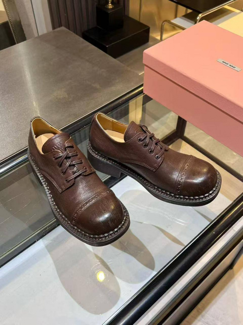 MIU MIU Женские кожаные ботинки дерби 