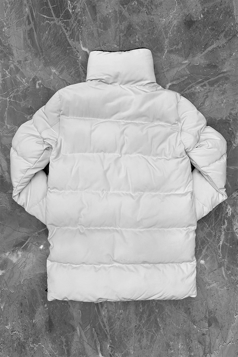 Moncler Удлинённый мужской пуховик белого цвета