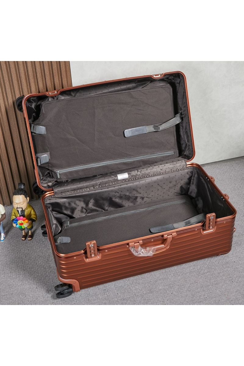 Rimowa Чемодан Aluminum Trunk Premium 77x42x36 см