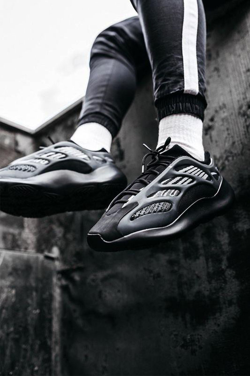 Adidas Кроссовки Yeezy Boost 700 V3 "Alvah"