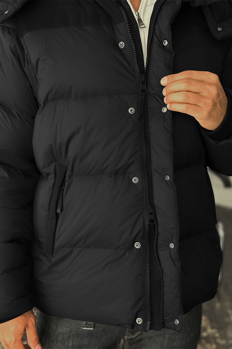 Burberry Чёрный пуховик London England logo-patch