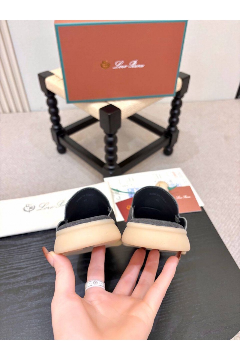 Loro Piana Мужские замшевые шлёпанцы