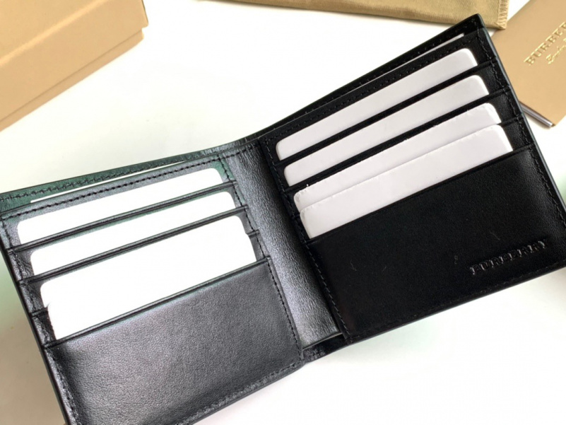 Burberry Кожаный кошелёк Premium 11x10 см