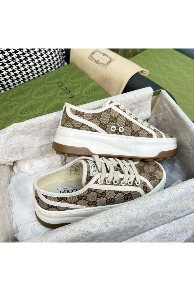 Gucci Женские кроссовки GG Screener premium